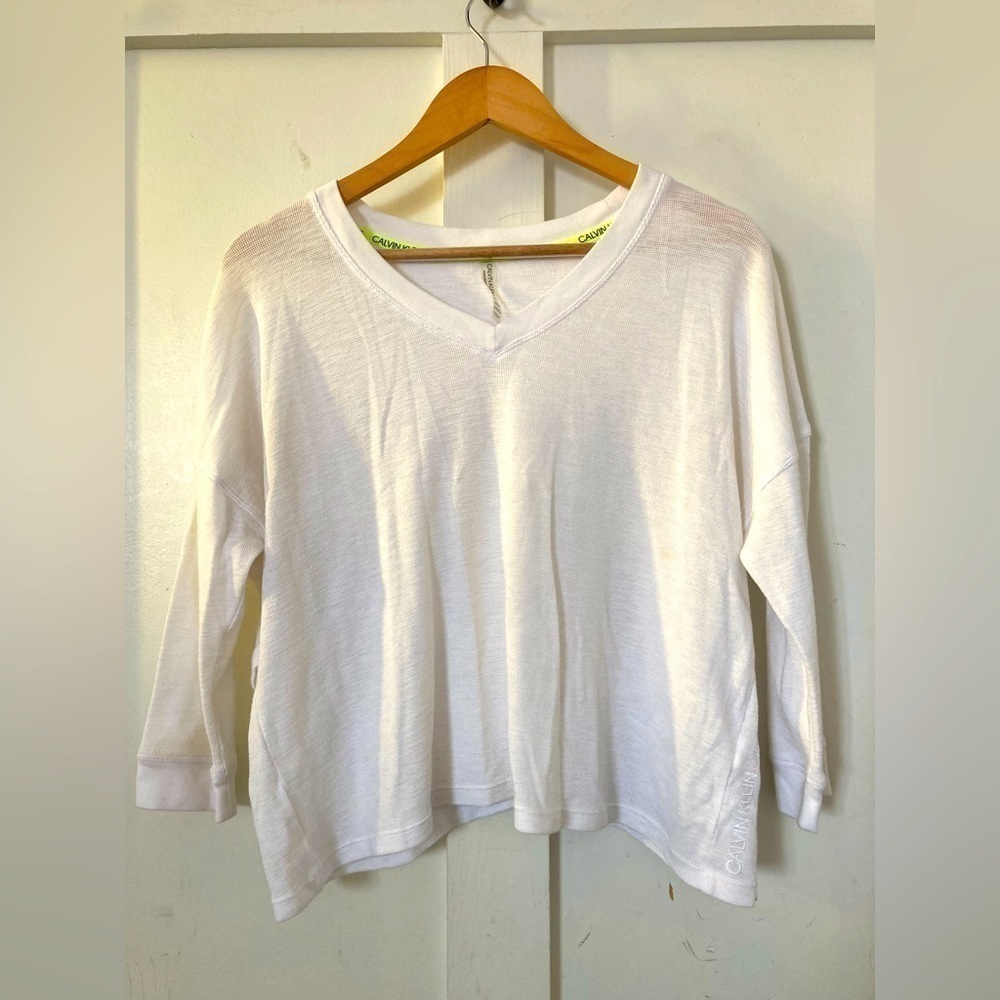 CALVIN Klein Performance Vneck tee shirt work out top Medium White